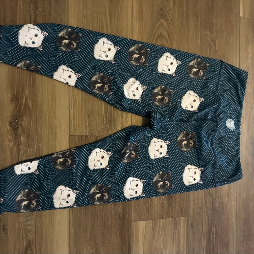 Christine D'Ercole X Miami Fitwear Teal Blue Cat Print Legging Peloton size XL - Picture 8 of 8